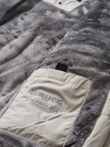BLAUER-PIUMINO DONNA LISCIO INTERNO IN PELLICCIA ECO AMBER-Calce