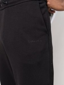 CALVIN KLEIN – Pantalone Tuta Uomo Affusolato in Cotone Nero