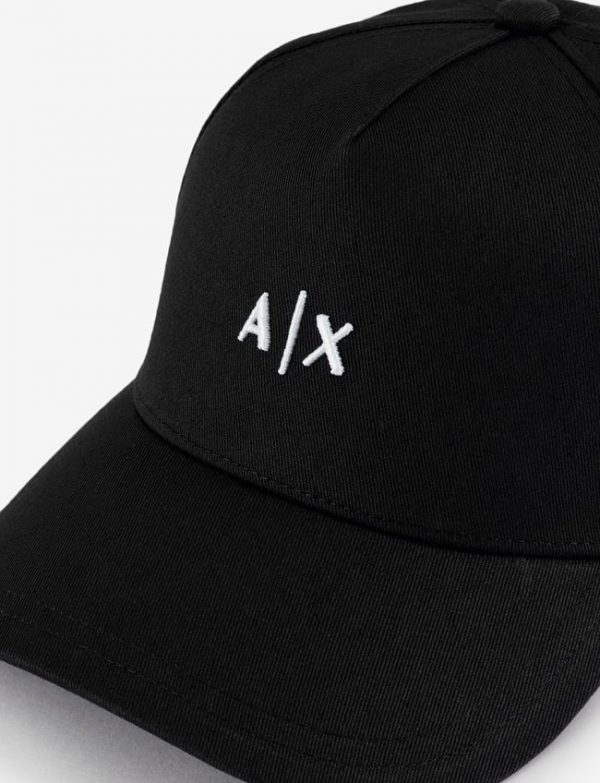 ARMANI EXCHANGE-CAPPELLO CON VISIERA E MICROLOGO