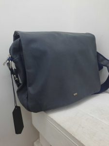 SSEINSE – BORSA A TRACOLLA BLU
