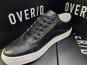 OVER/D – SNEAKERS TRAFORATA PELLE NERA