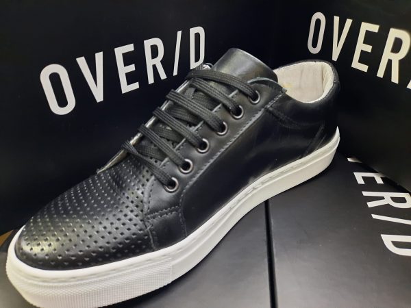 OVER/D – SNEAKERS TRAFORATA PELLE NERA