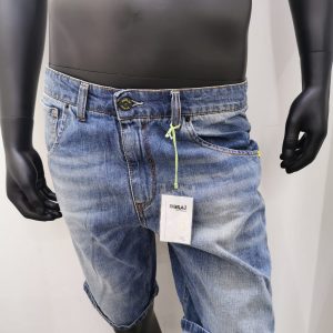 DISPLAY – BERMUDA UOMO JEANS GIS MUSIC