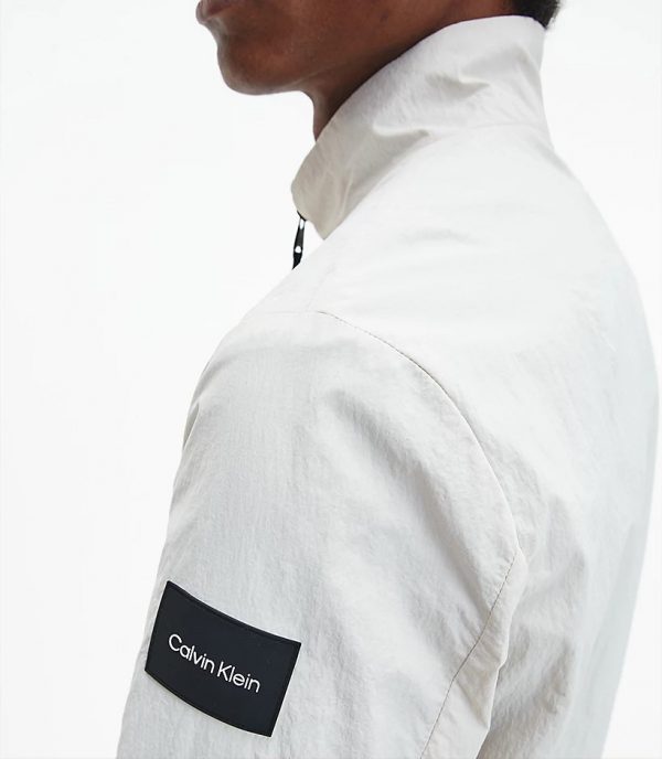 CALVIN KLEIN – Giacca Con Zip Integrale In Nylon Riciclato Beige