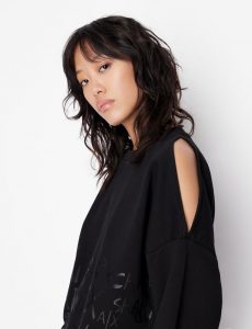 ARMANI EXCHANGE – Felpa Donna in Cotone Organico Tagli Décor sulle Spalle Nero