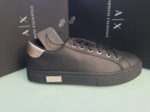 Armani Exchange – Scarpe Donna in pelle Nera / Oro