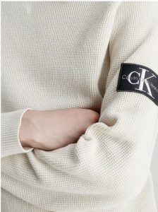 CALVIN KLEIN JEANS – Maglione con Stemma in Cotone Biologico Guscio D’Uovo