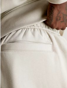 CALVIN KLEIN JEANS – Pantaloni Tuta Uomo in Cotone Taglio Relaxed Beige