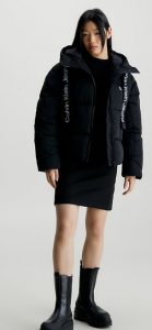CALVIN KLEIN JEANS – Piumino Donna Corto con Fettuccia Logata Nero