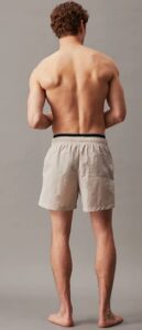 CALVIN KLEIN – Pantaloncini Uomo da Bagno Corti con Fascia in Vita Doppia Nimbus Cloud