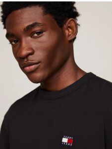 TOMMY HILFIGHER – T-Shirt Uomo con Distintivo Nero