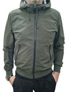 OVER/D – Giubbotto Uomo Modello Bomber con Cappuccio Verde