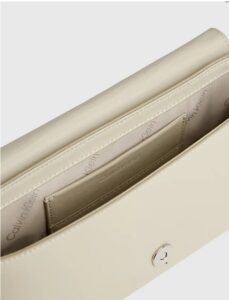 CALVIN KLEIN – Borsa da Spalla Donna con Logo Stoney Beige Epi Mono