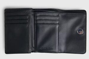CALVIN KLEIN JEANS – Portafoglio Donna a Tre Ante RFID Trapuntato Piccolo Nero