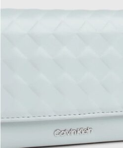 CALVIN KLEIN JEANS – Portafoglio Donna a Tre Ante RFID Trapuntato Piccolo Pigeon