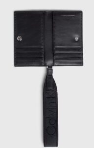 CALVIN KLEIN – Portafoglio Donna con Zip Integrale e Borsellino Portamonete da Polso RFID Nero