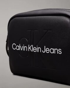 CALVIN KLEIN JEANS – Borsetta Donna Sculpted Camera Bag18 Mono Nero