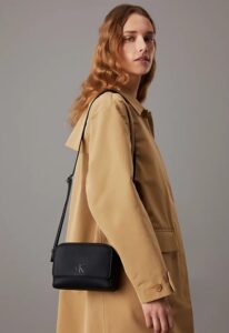 CALVIN KLEIN JEANS – Borsetta Donna Minimal Camera Bag18 Nero/Shiny Gunmetal