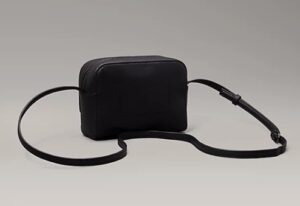 CALVIN KLEIN JEANS – Borsetta Donna Minimal Camera Bag18 Nero/Shiny Gunmetal