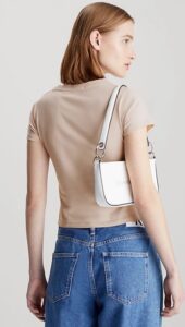 CALVIN KLEIN JEANS – T-Shirt Donna Corta con Logo Vestibilità Slim Rosa Seppia
